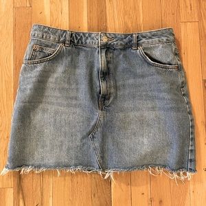 Topshop Denim Skirt w/raw hem, sz 12